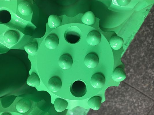 Normal T38 76mm 89mm/Retrac-Körper verlegten Knopf-Stückchen mit kugelförmigen ballistischen Wolframhartmetalleinsätzen